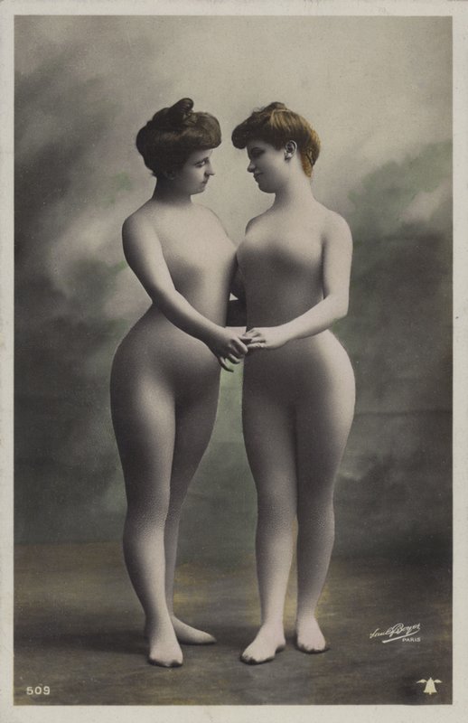 Twee vrouwen in bodystockings door French Photographer