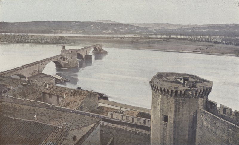 Avignon, Vestingwerken en Sint-Benezet brug door French Photographer
