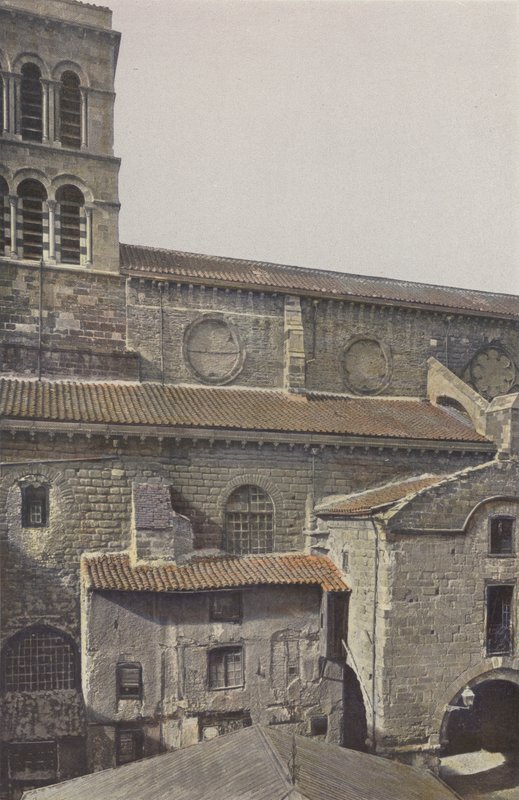 Brioude, Kerk Saint-Julien, Zuidportaal door French Photographer