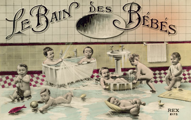 Le Bain des Bebes door French Photographer