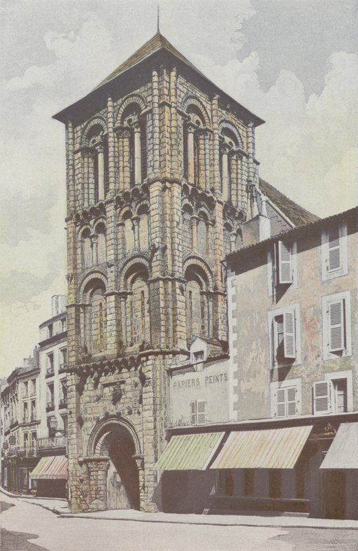 Poitiers, Kerk Saint-Porchaire, Toren door French Photographer