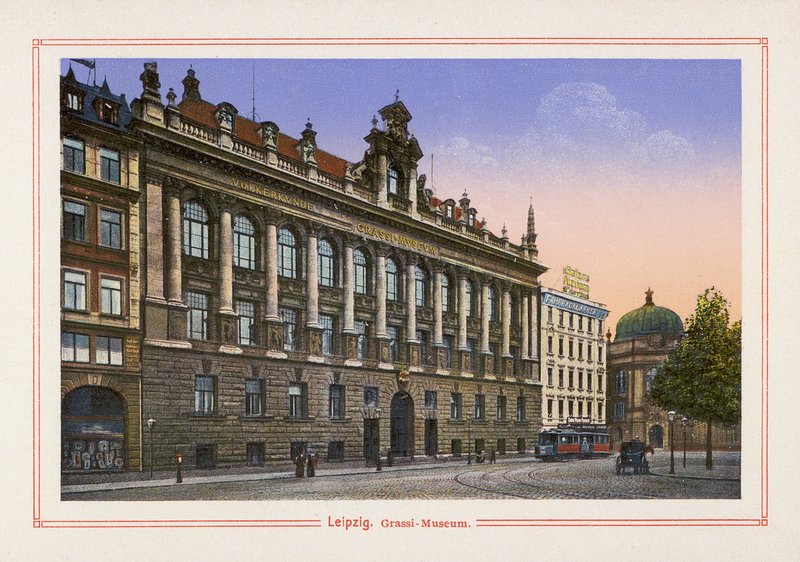 Leipzig, Grassi-Museum door German School