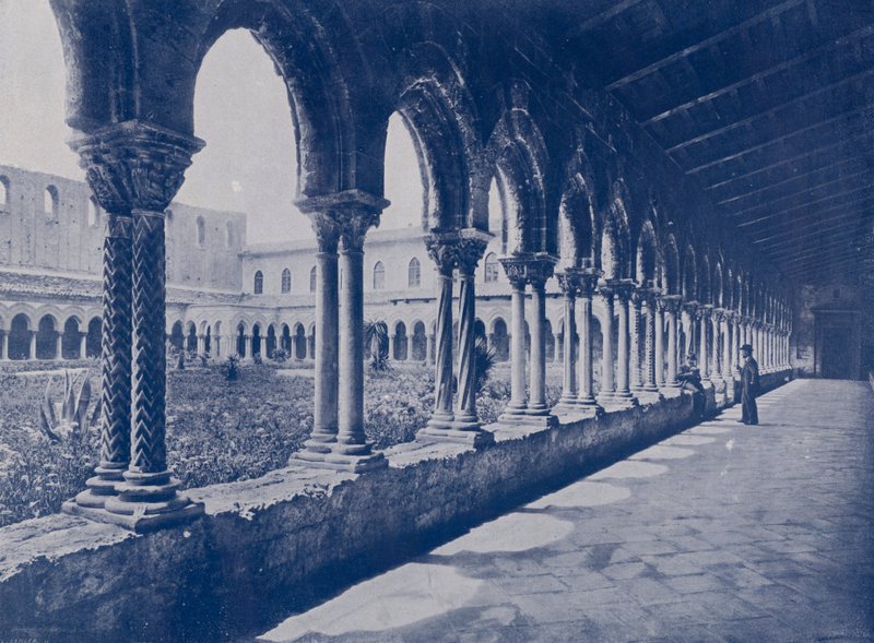 Italië: Monreale, Benedictijns klooster door Italian Photographer