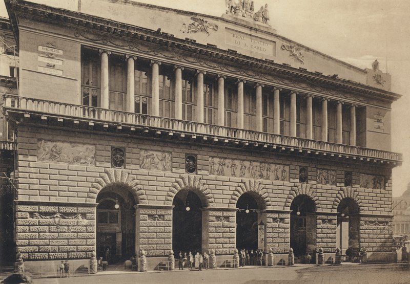 Napels: Facciata Teatro S Carlo door Italian Photographer