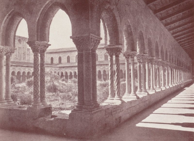 Sicilië: Het klooster, Monreale (zwart-wit foto) door Italian Photographer