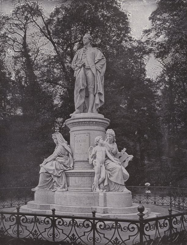 In Tiergarten, Goethe-monument door Photographer German